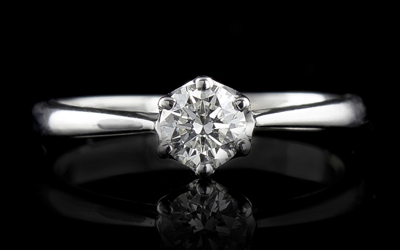 Стилен годежен пръстен с диамант 6511