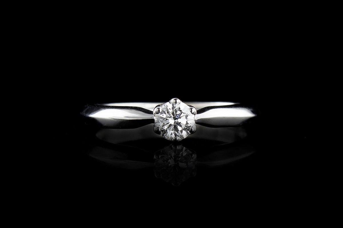 Годежен пръстен с диамант N479