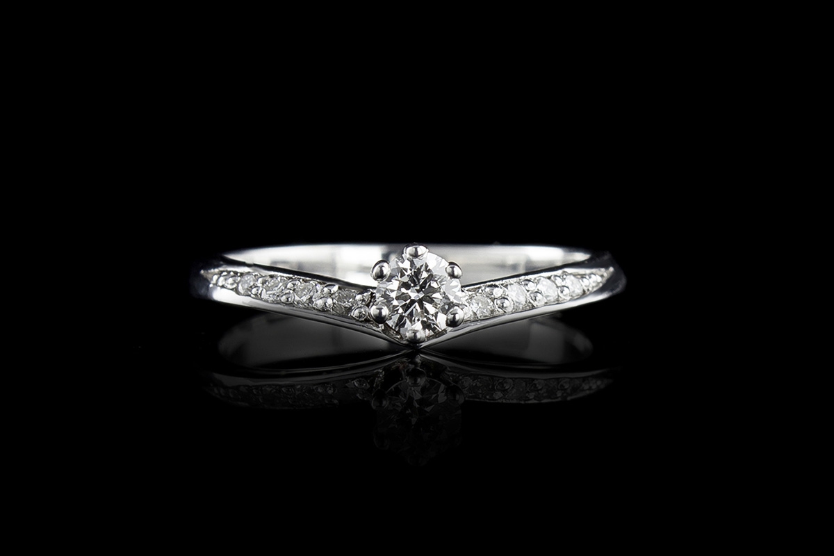 Годежен пръстен с диаманти N0451